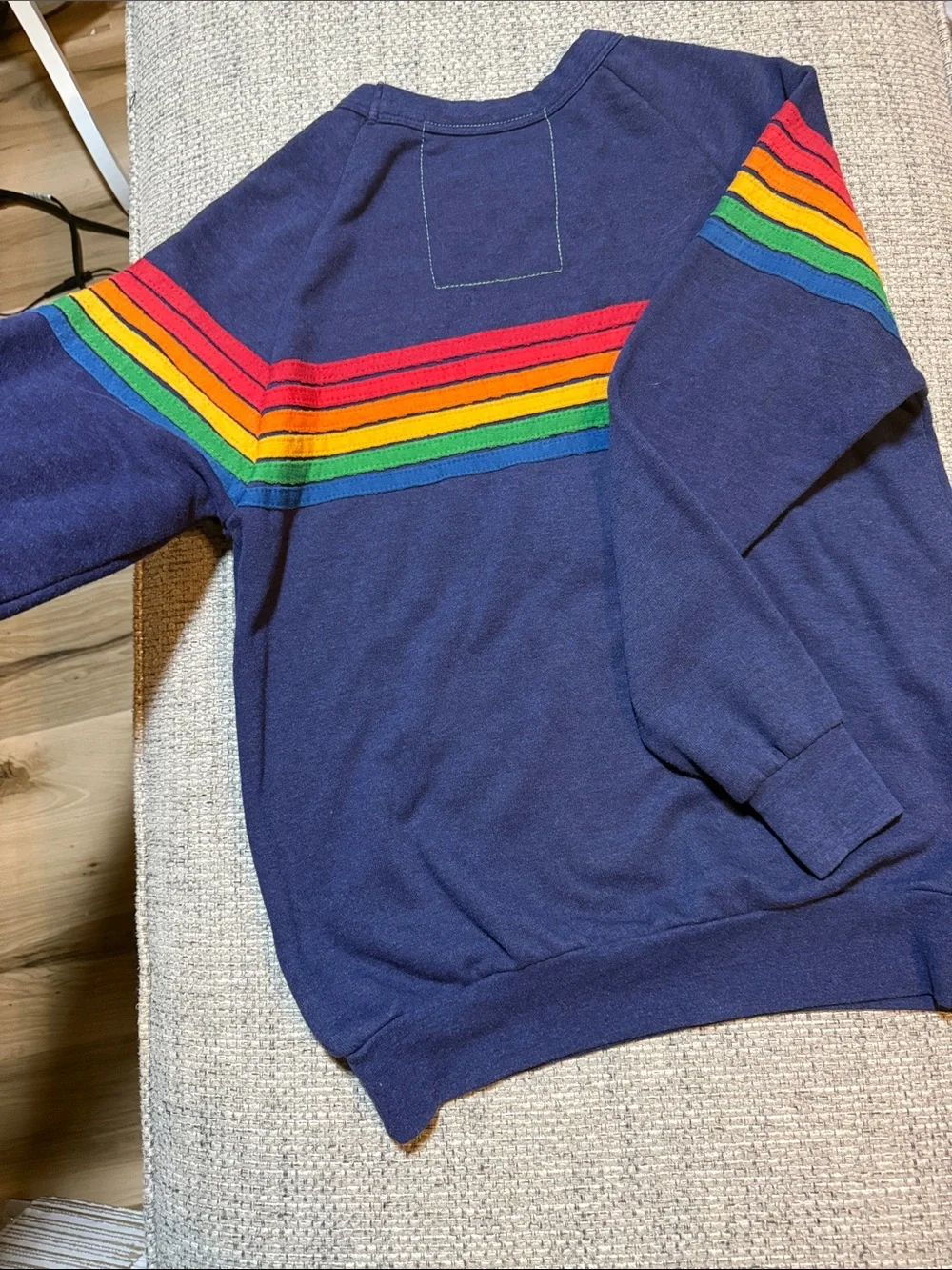 VTG Aviator Nation Pullover Sweatshirt 6 Stripes Rainbow Navy Blue Small - Picture 6 of 6